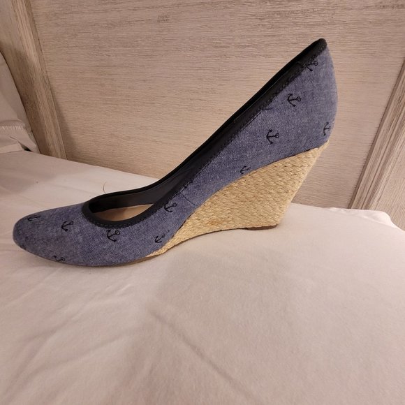 Anchor Print Shoe - Picture 1 of 2